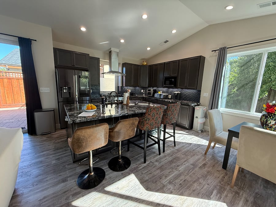 Furnished Finder property 856188_1 photo 33