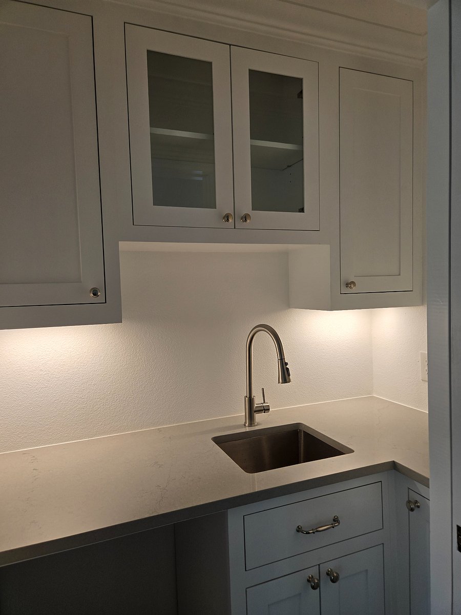Upstairs "Coffee Bar" kitchenette to make mornings easier. Small refrigerator, Kuerig coffee maker.