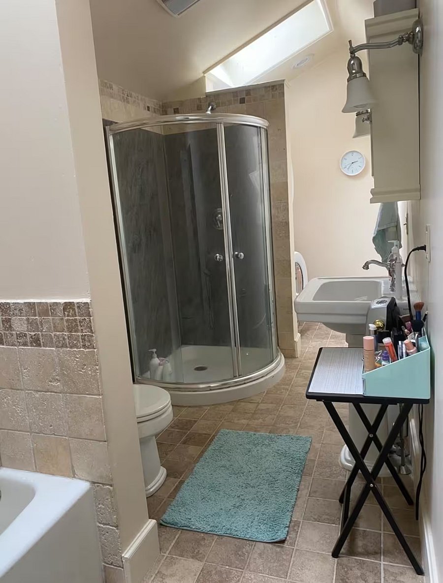 Full Bath: Shower
