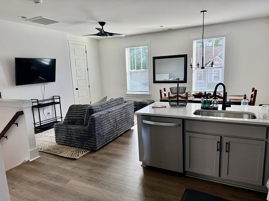 Furnished Finder property 856397_1 photo 6