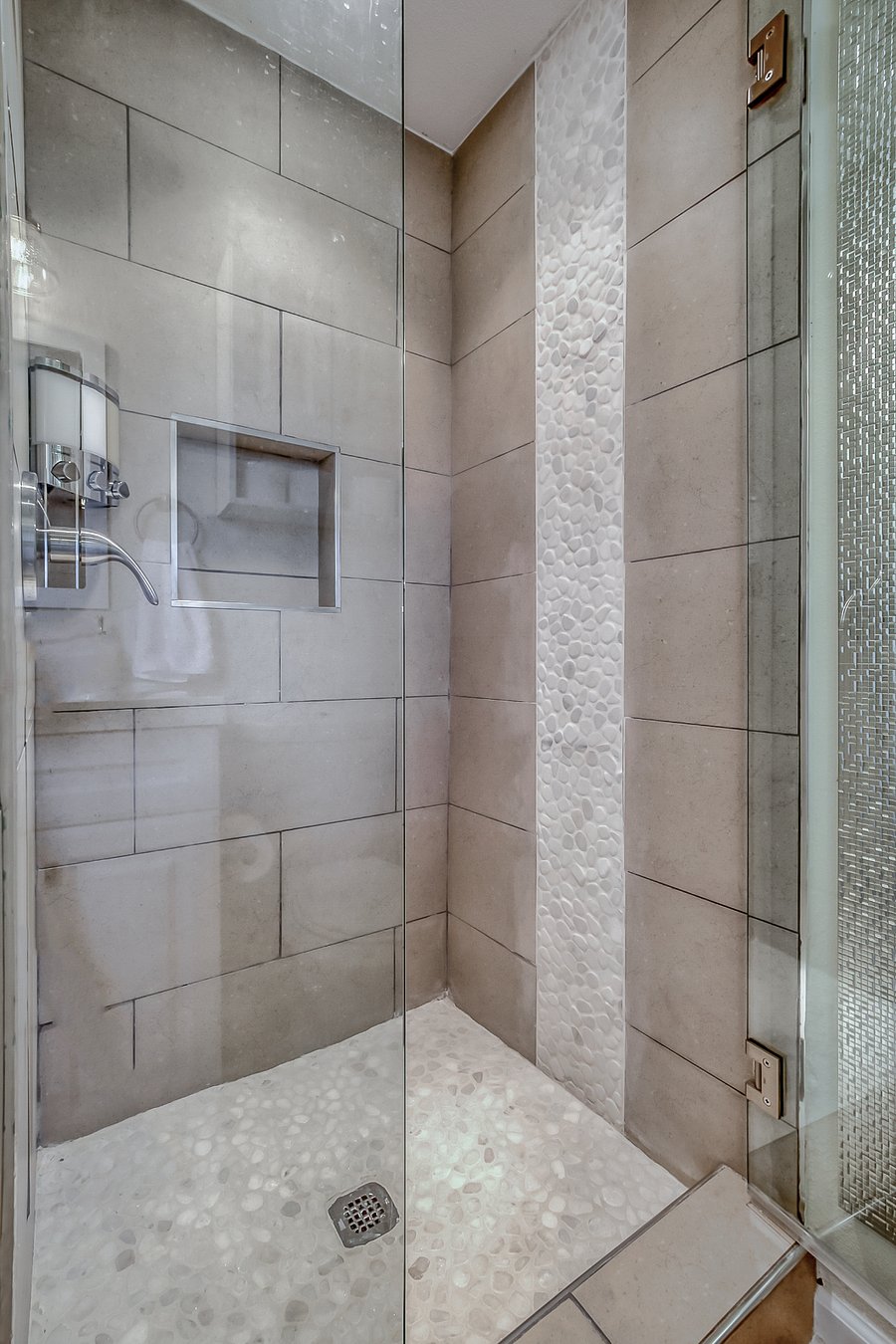 Guest Shower