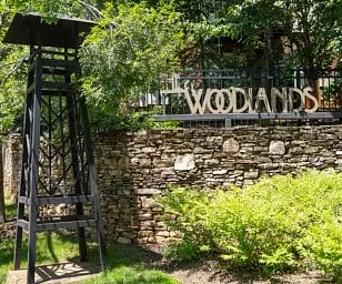 Entrance/gate