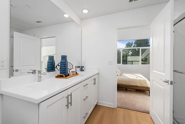 Furnished Finder property 856810_1 photo 3