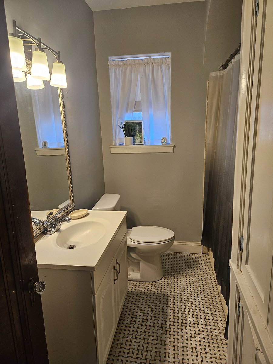 Furnished Finder property 856896_1 photo 12