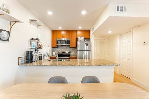 Furnished Finder property 856905_1 photo 4