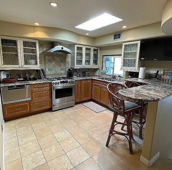 Furnished Finder property 857013_1 photo 3