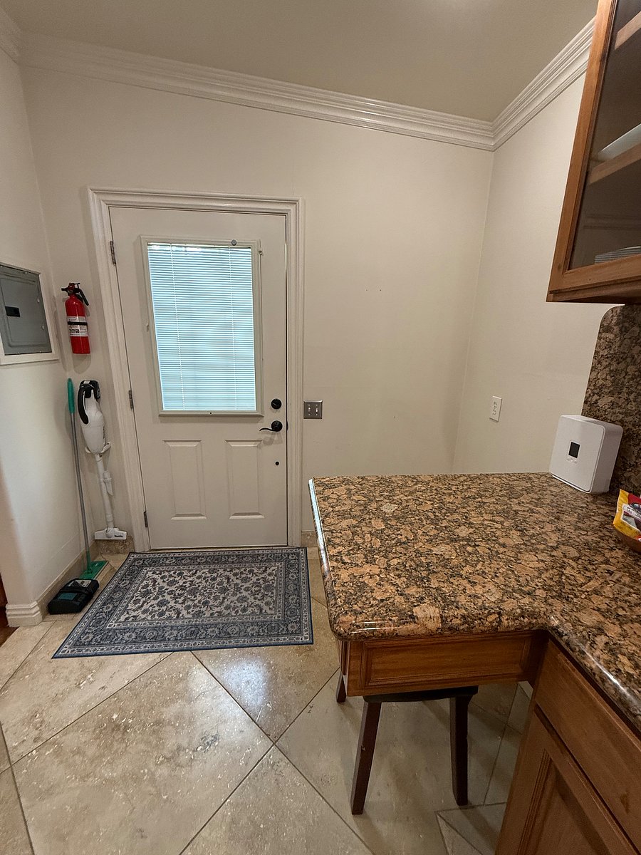 Furnished Finder property 857102_1 photo 3
