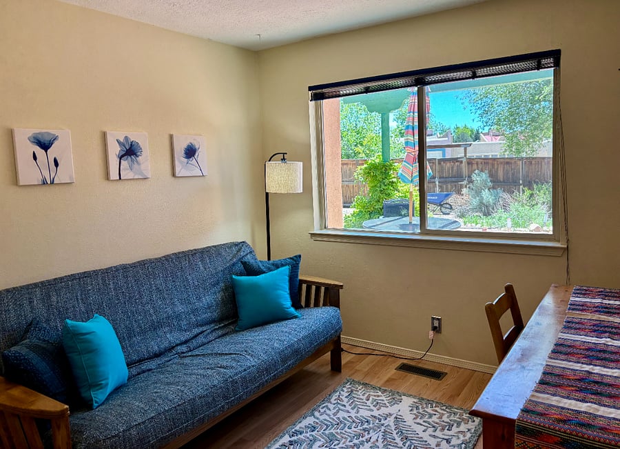 Guest room/office