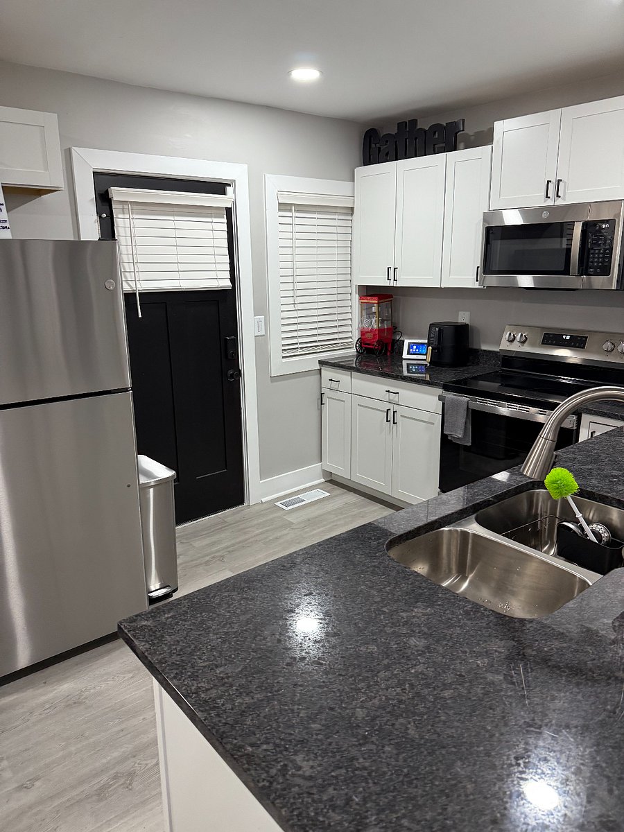 Furnished Finder property 857120_1 photo 35