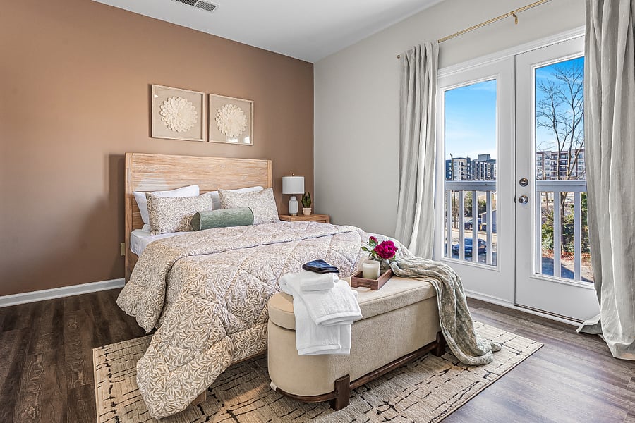 Bedroom 1 with uptown skyline views - Blackout curtains