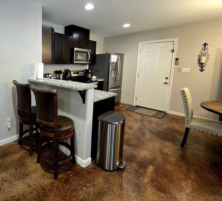 The bar top is the perfect place to have breakfast in the morning or a drink at the end of the day.