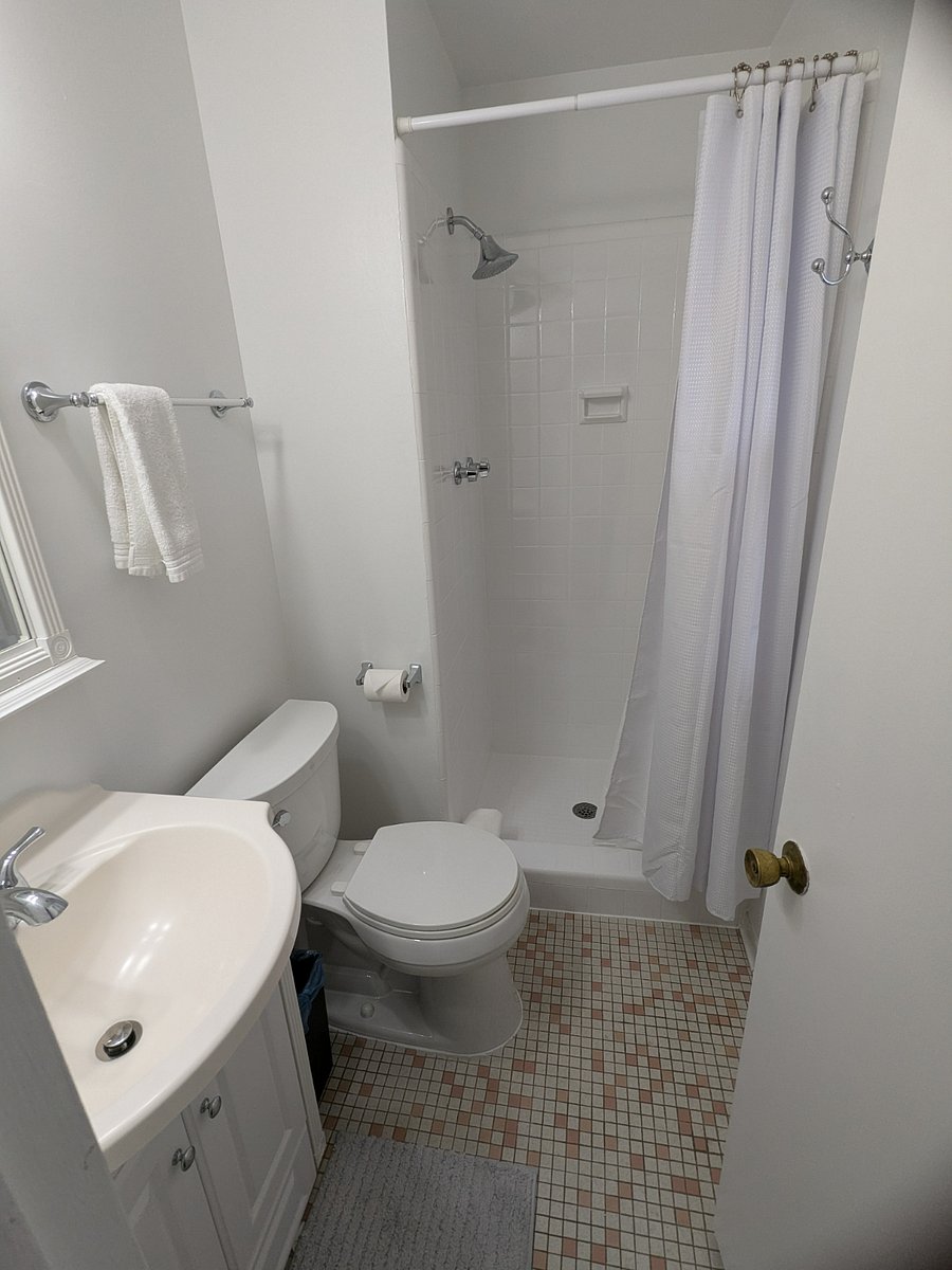 Furnished Finder property 857370_1 photo 8