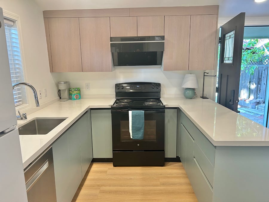All Kitchen Amenities