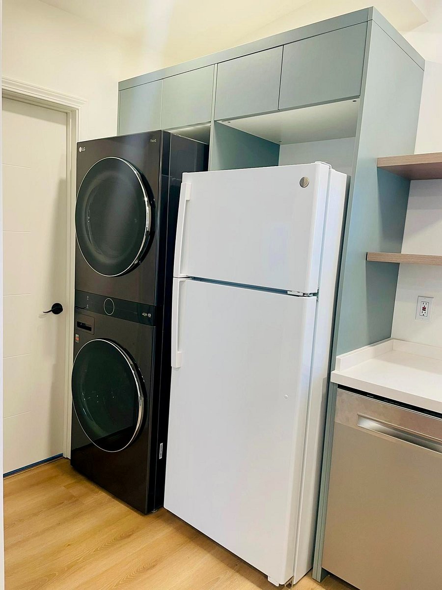 Washer Dryer In unit