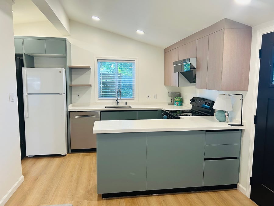 Full Kitchen