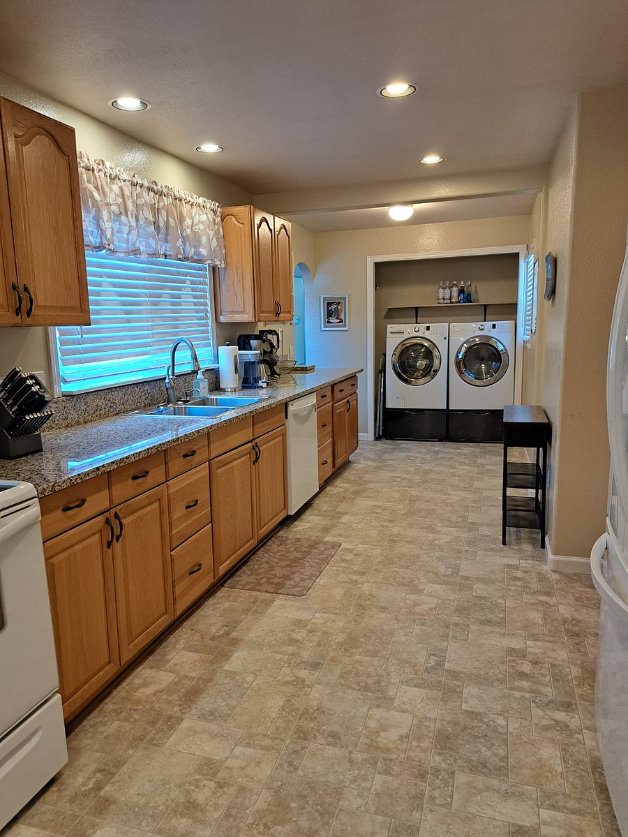 Furnished Finder property 857601_1 photo 7
