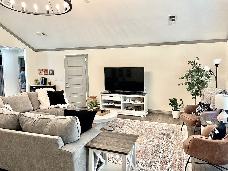 Furnished Finder property 857636_1 photo 3