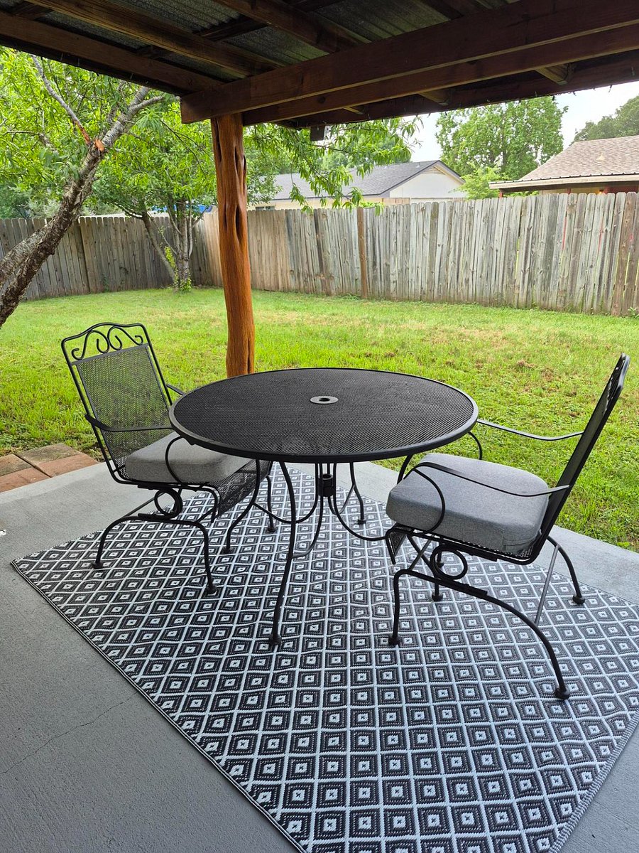 Exterior, backyard/patio