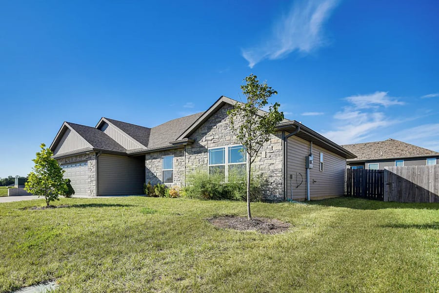 Keyless entry and security camera offer safety and convenience. Step-free access into a peaceful Columbia home.