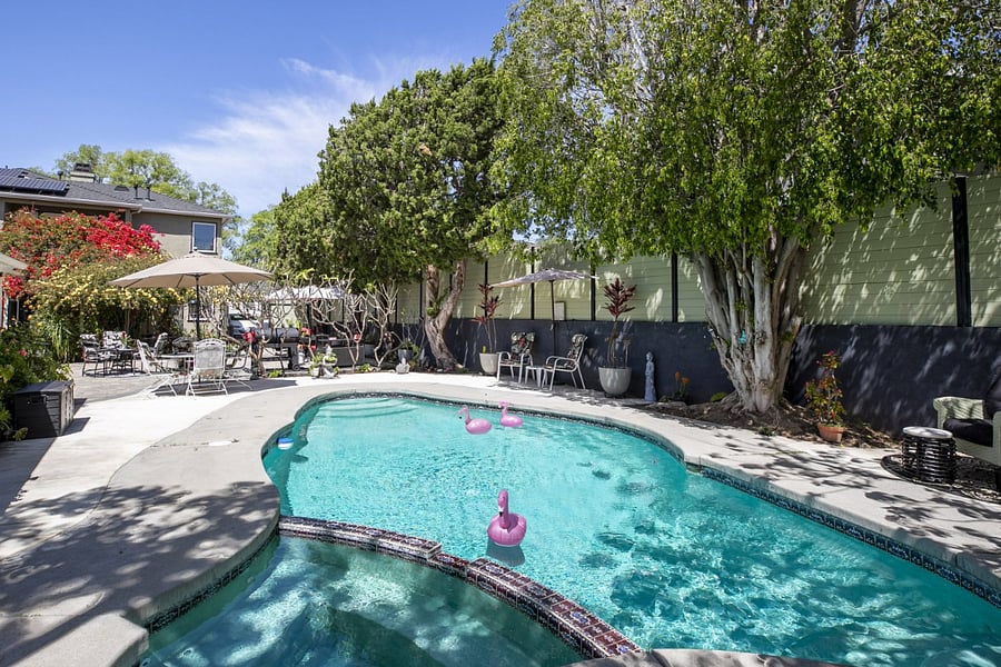 Furnished Finder property 857894_1 photo 3
