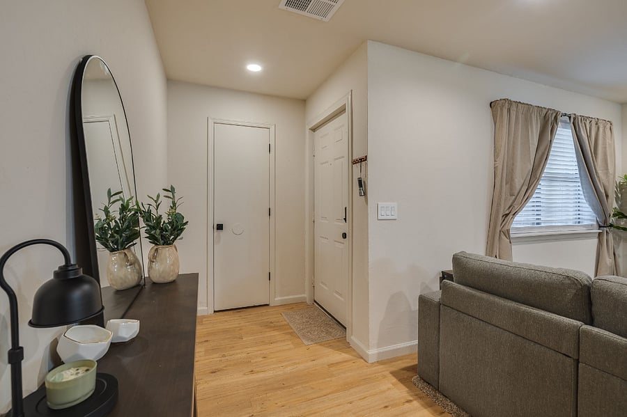 Furnished Finder property 857901_1 photo 8