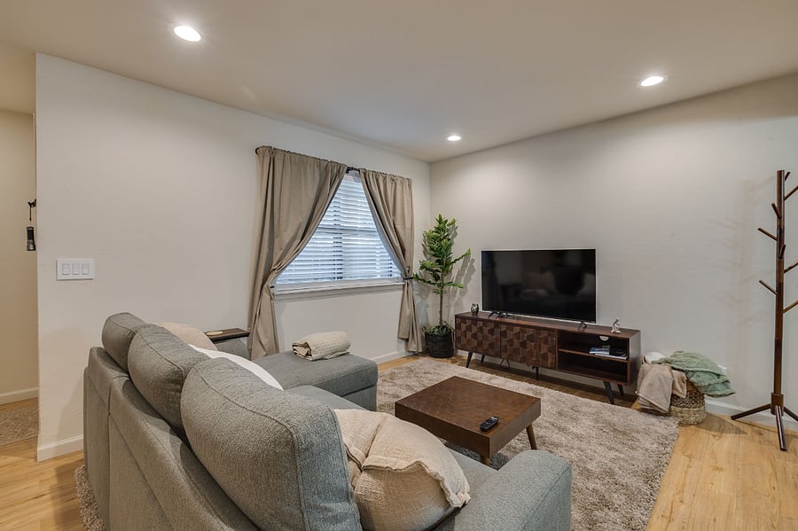Furnished Finder property 857901_1 photo 12