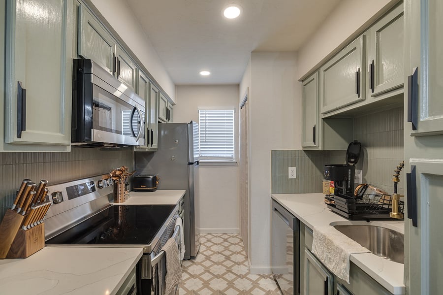 Furnished Finder property 857901_1 photo 21