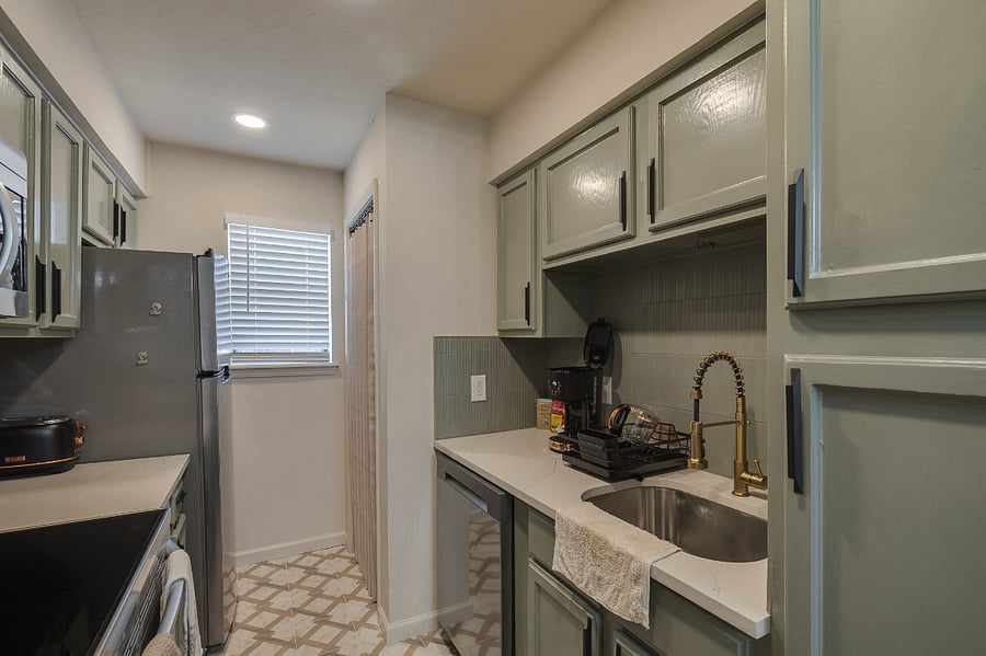 Furnished Finder property 857901_1 photo 24
