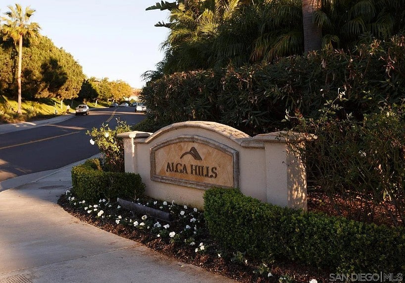 entrance to neighborhood