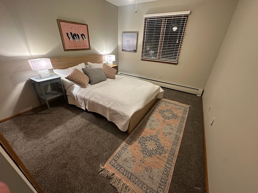 3rd bedroom/ Full Bed