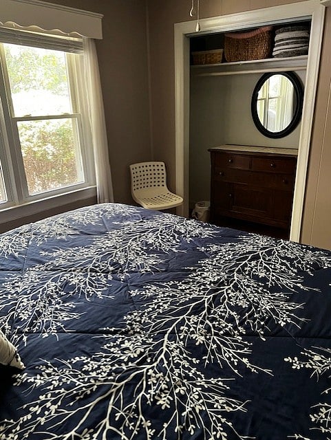 Bed 2 - Closet