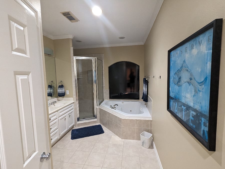 Main bathroom