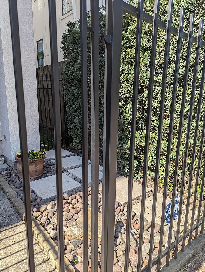 Gated front