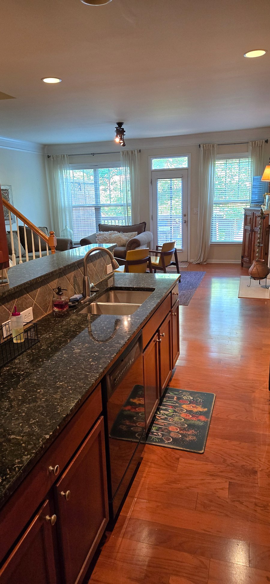 Furnished Finder property 857999_1 photo 26