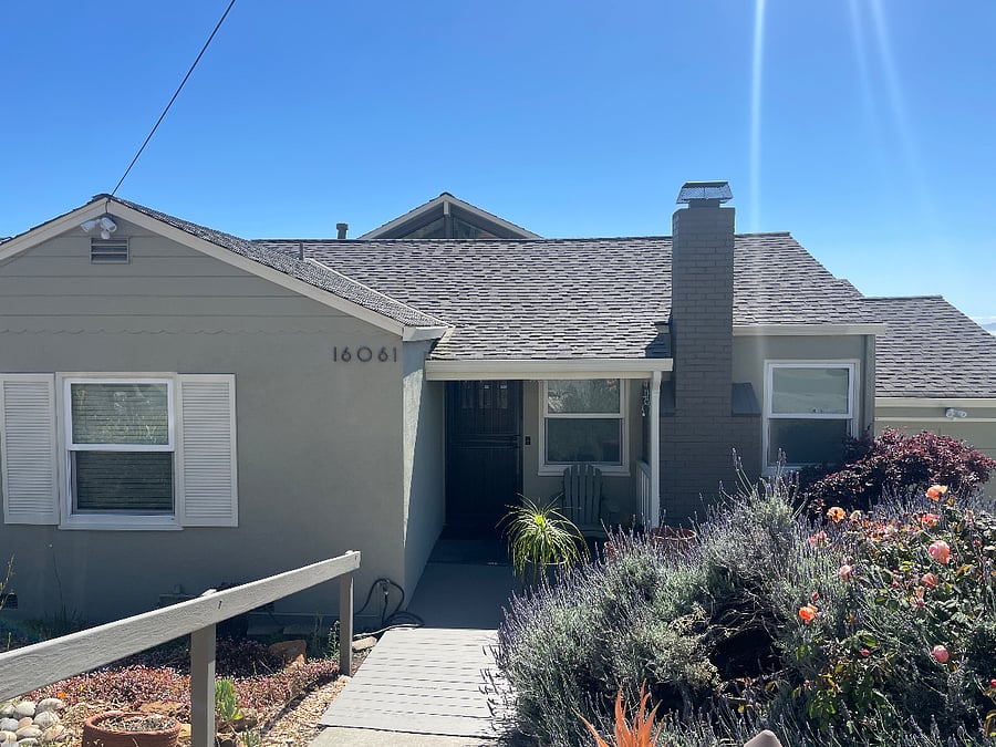 Walkway to house and a small step up to enter. Inside there are 3 steps up to the view room and kitchen. Handrails are available at all stairs.