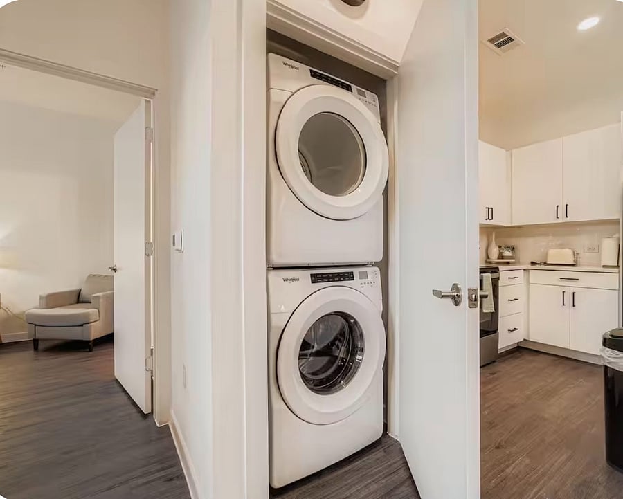 Furnished Finder property 858025_1 photo 11