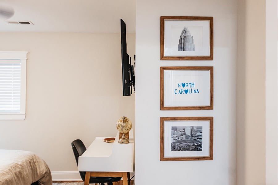 Tv / Office area in the second bedroom