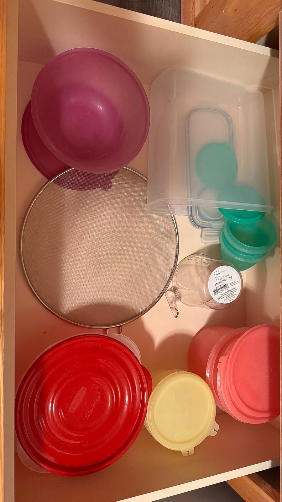 Tupperware, Splatter Screen, Measuring Cup, etc. provided for your convenience.