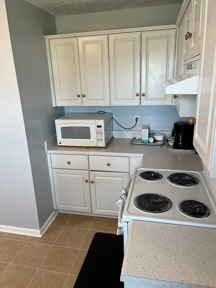 Microwave, Coffee maker