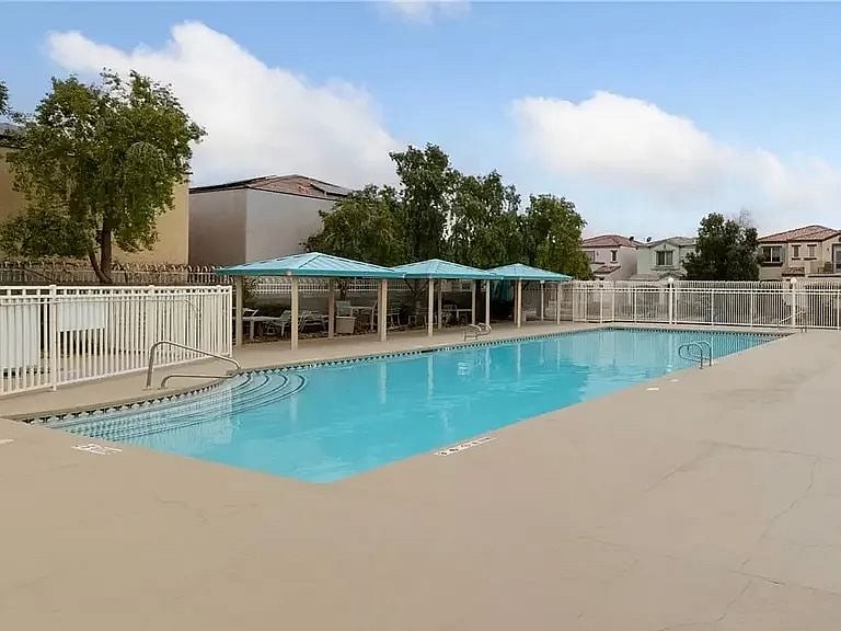 Furnished Finder property 858216_1 photo 21