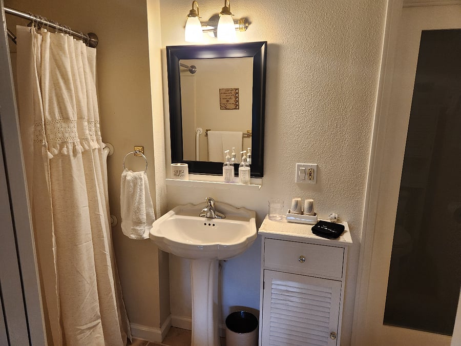 Furnished Finder property 858294_1 photo 9