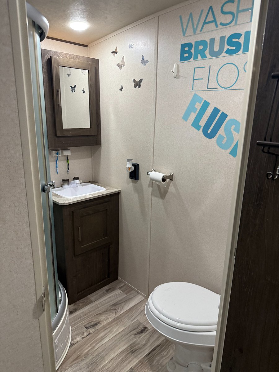 Furnished Finder property 858298_1 photo 8
