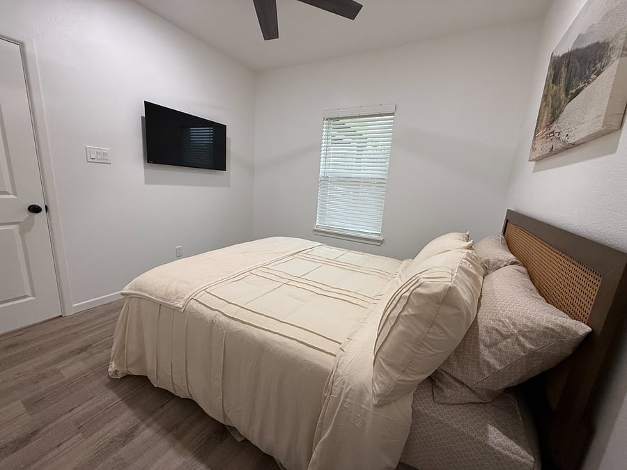 Furnished Finder property 858325_1 photo 5