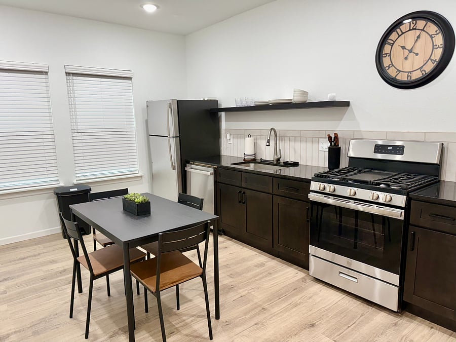 Furnished Finder property 858325_1 photo 8