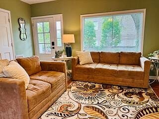 Furnished Finder property 858327_2 photo 3