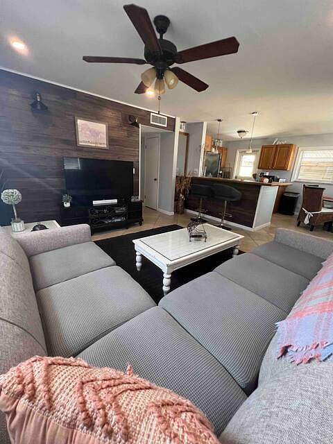 Furnished Finder property 858366_1 photo 3