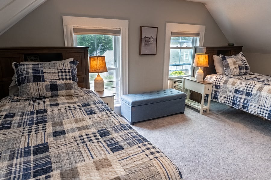 Bedroom #3 with 2 twin beds