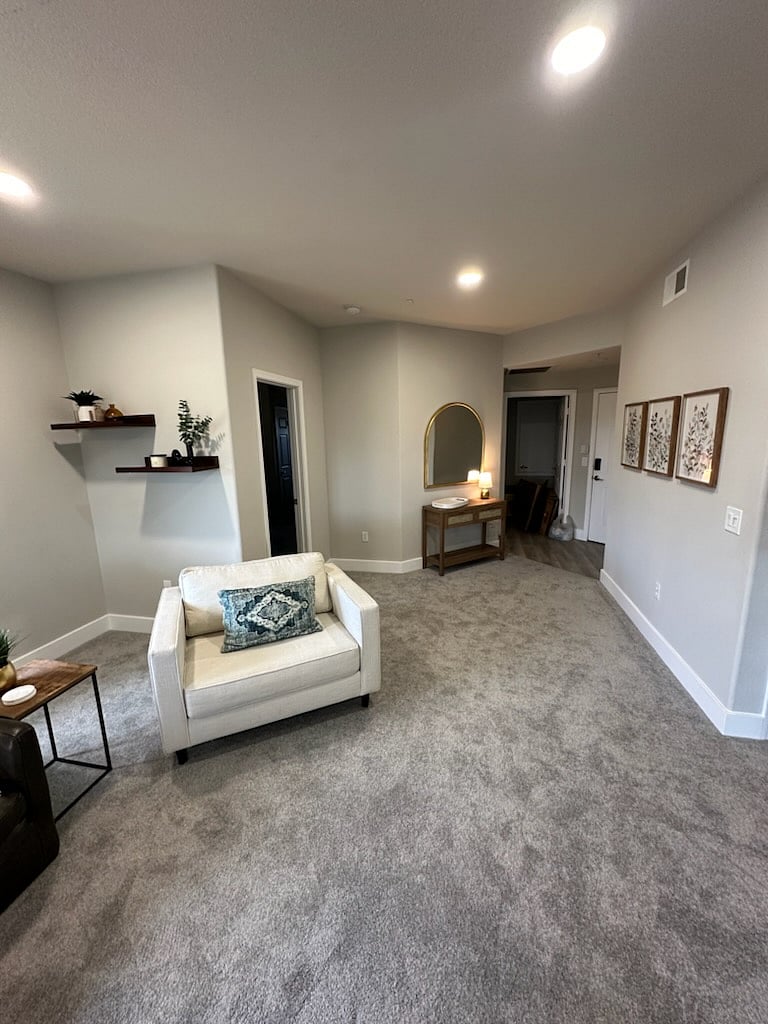 Furnished Finder property 858542_1 photo 2