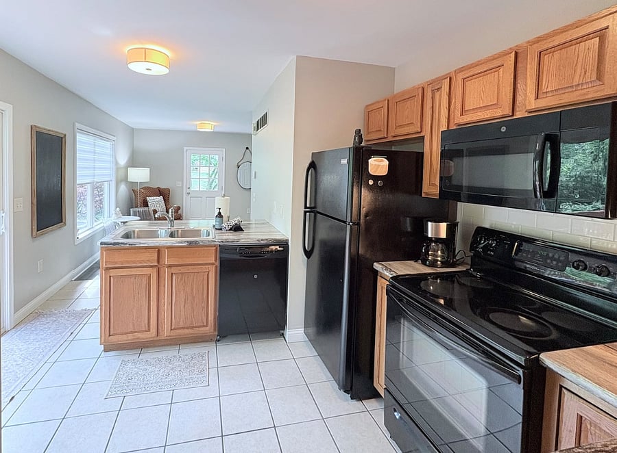 Furnished Finder property 858637_1 photo 12