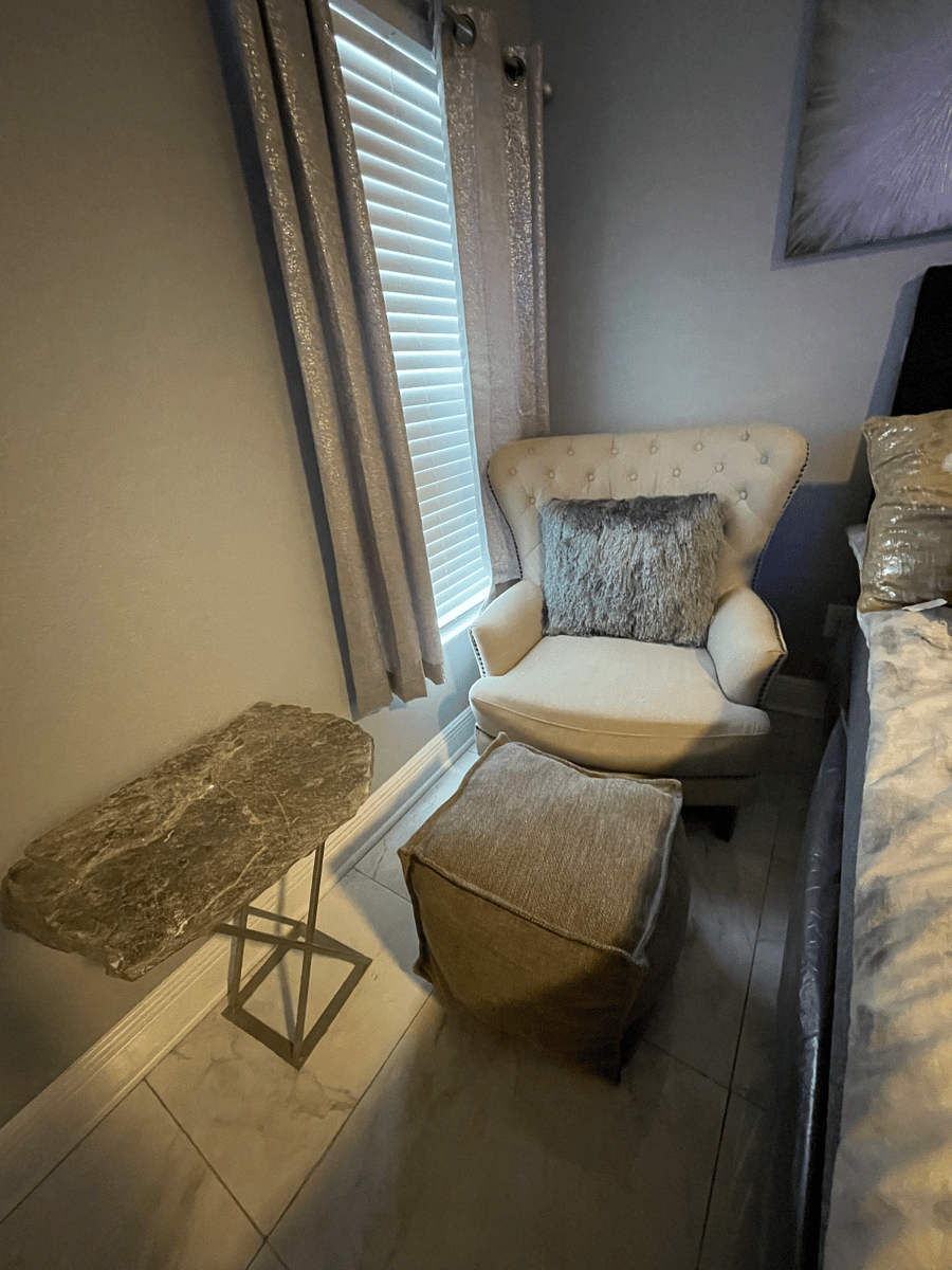 Lounge area in bedroom